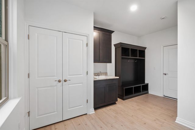 55735 Bay Oaks Court 5, Shelby Twp, MI 48315