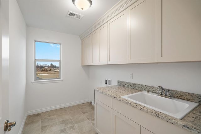 55735 Bay Oaks Court 5, Shelby Twp, MI 48315