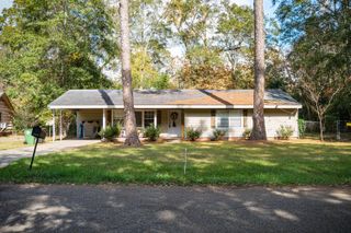 704 Crestview, Hattiesburg, MS 39401