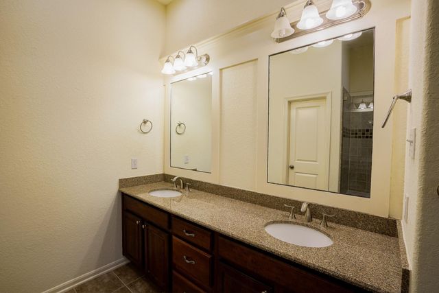 6047 Yale Street, Houston, TX 77076