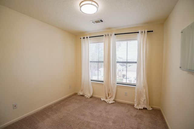 6047 Yale Street, Houston, TX 77076