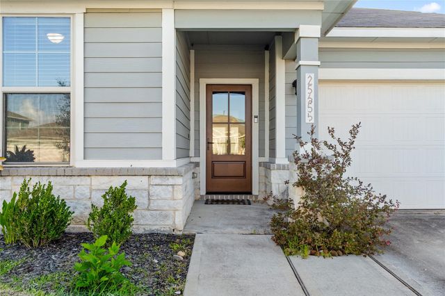 25606 Northpark Spruce Drive, Porter, TX 77365