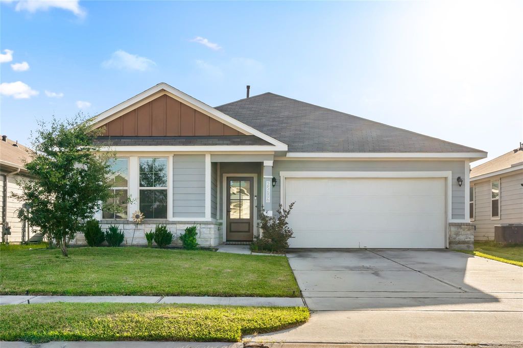 25606 Northpark Spruce Drive, Porter, TX 77365