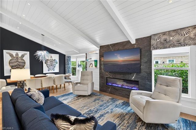 812 TALLOW TREE CT, Naples, FL 34108