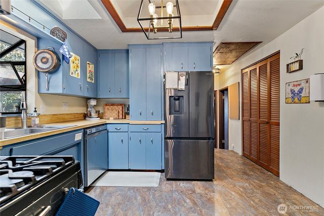 1229 Browns Point Boulevard, Tacoma, WA 98422