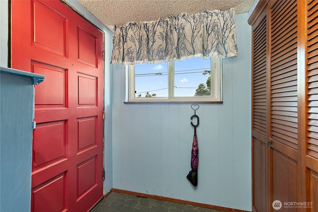 1229 Browns Point Boulevard, Tacoma, WA 98422