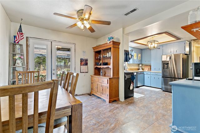 1229 Browns Point Boulevard, Tacoma, WA 98422