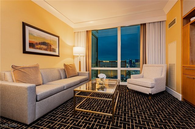 2000 Fashion Show Drive 3526, Las Vegas, NV 89109