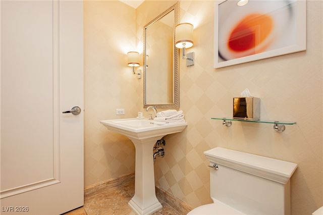 2000 Fashion Show Drive 3526, Las Vegas, NV 89109