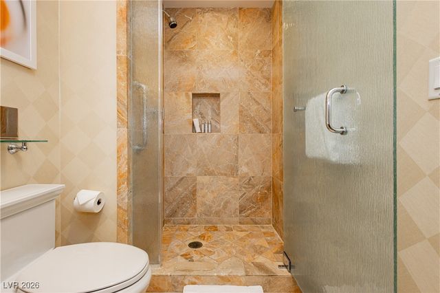 2000 Fashion Show Drive 3526, Las Vegas, NV 89109