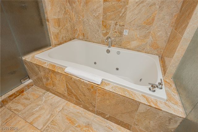 2000 Fashion Show Drive 3526, Las Vegas, NV 89109