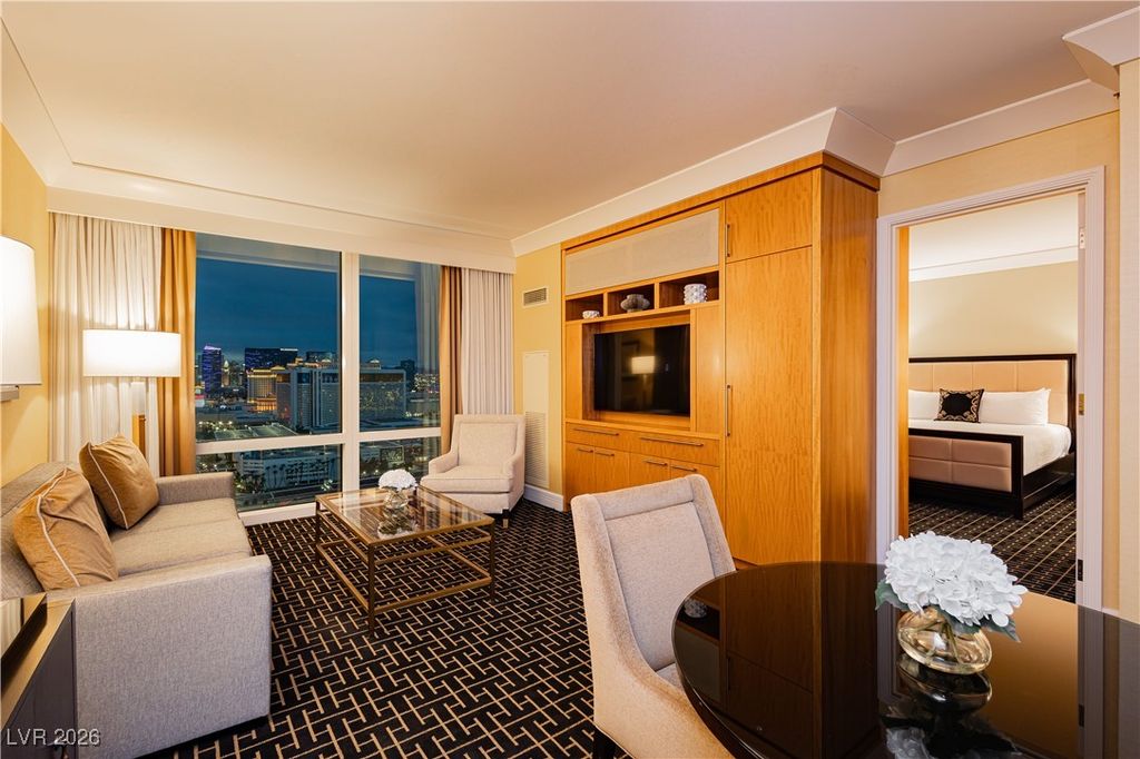 2000 Fashion Show Drive 3526, Las Vegas, NV 89109
