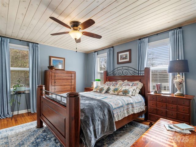 10 Birds Eye View, Burnsville, NC 28714