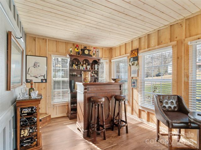 10 Birds Eye View, Burnsville, NC 28714