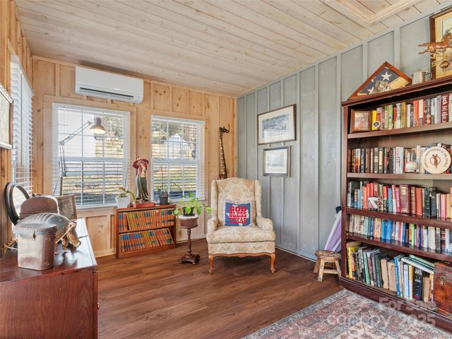 10 Birds Eye View, Burnsville, NC 28714