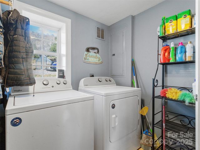 10 Birds Eye View, Burnsville, NC 28714