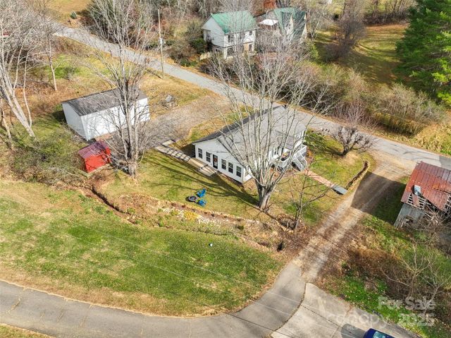 10 Birds Eye View, Burnsville, NC 28714