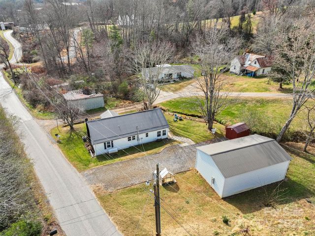 10 Birds Eye View, Burnsville, NC 28714