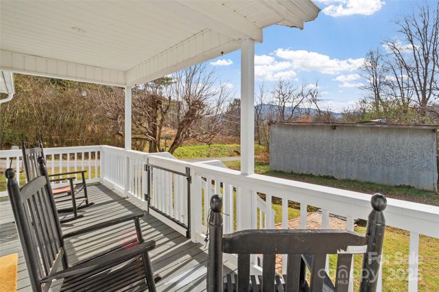 10 Birds Eye View, Burnsville, NC 28714