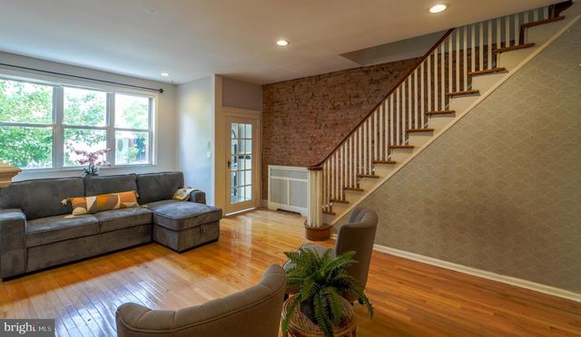 1415 S 8TH ST, Philadelphia, PA 19147