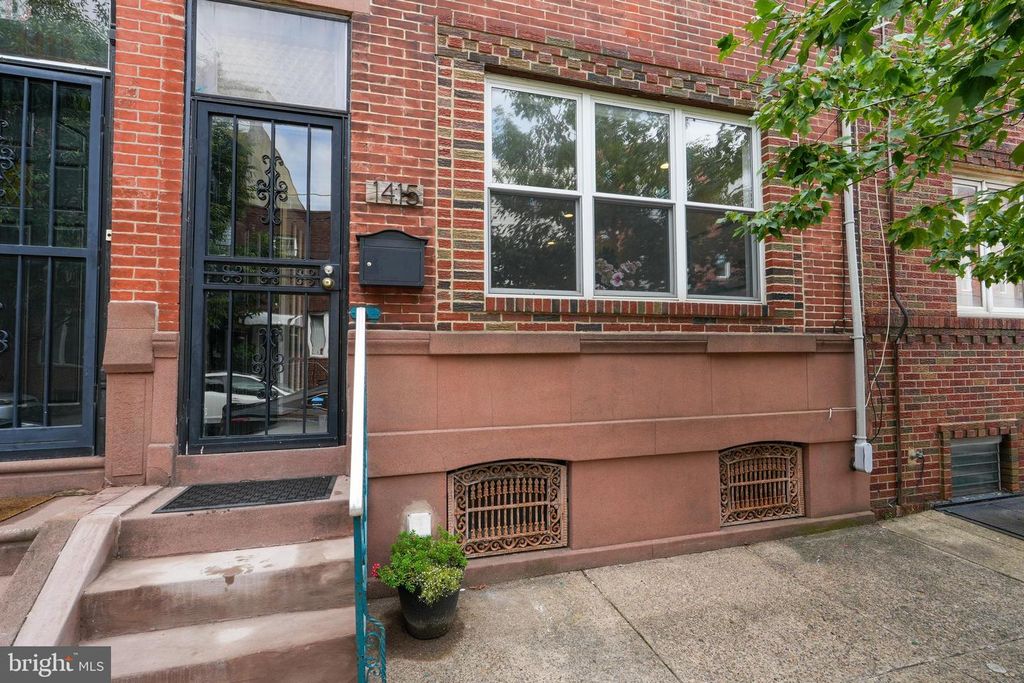 1415 S 8TH ST, Philadelphia, PA 19147