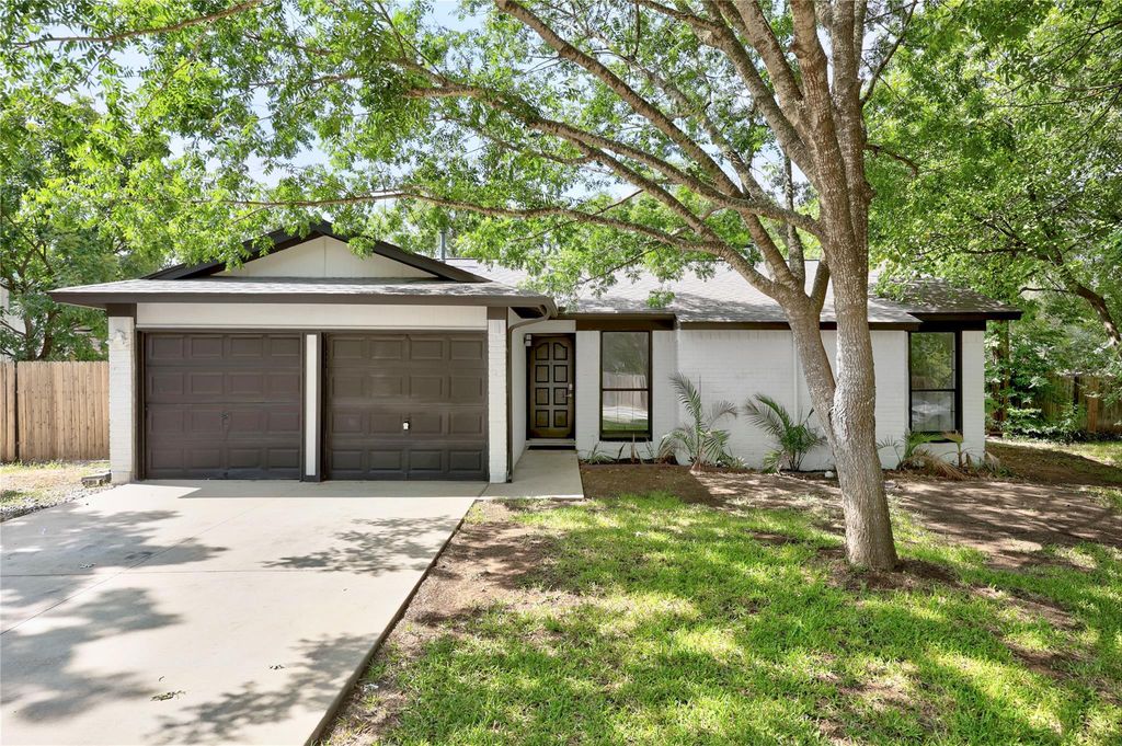 414 Loma Verde ST, Buda, TX 78610