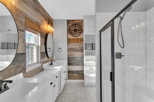 608 Amarth Ln, Cranberry Twp, PA 16066