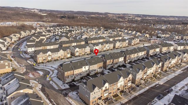 608 Amarth Ln, Cranberry Twp, PA 16066