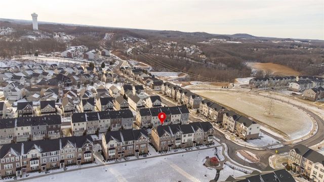 608 Amarth Ln, Cranberry Twp, PA 16066