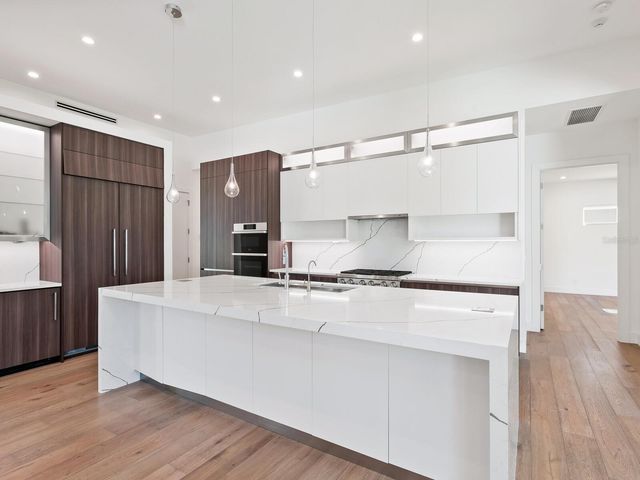 2624 MULBERRY TERRACE, Sarasota, FL 34239