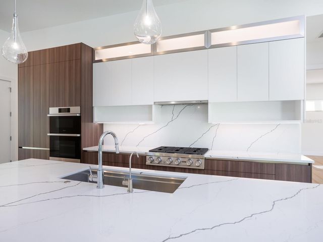 2624 MULBERRY TERRACE, Sarasota, FL 34239