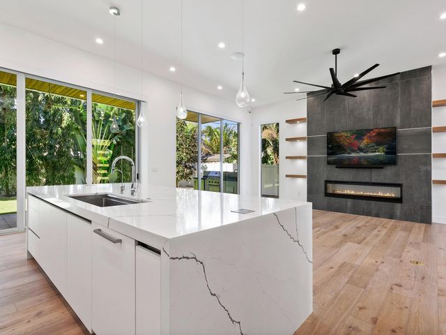 2624 MULBERRY TERRACE, Sarasota, FL 34239