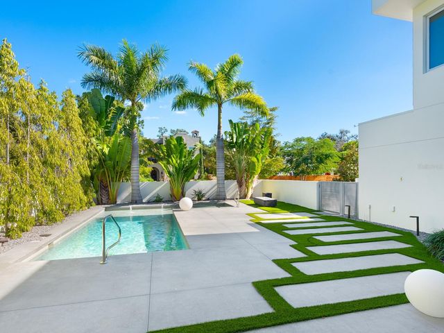 2624 MULBERRY TERRACE, Sarasota, FL 34239