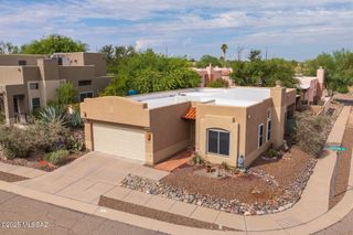 821 N Borderland Lane, Tucson, AZ 85748