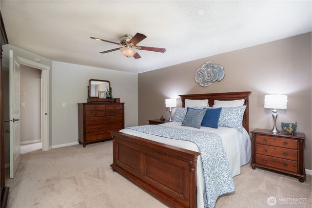 1952 S 371st Pl, Federal Way, WA 98003