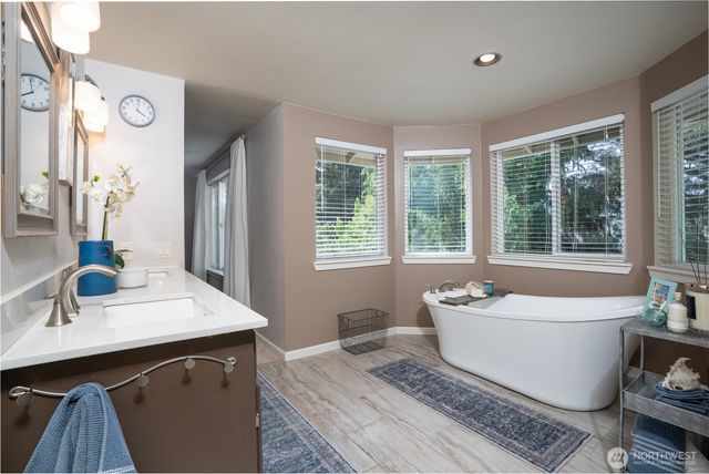 1952 S 371st Pl, Federal Way, WA 98003