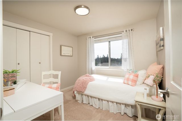 1952 S 371st Pl, Federal Way, WA 98003