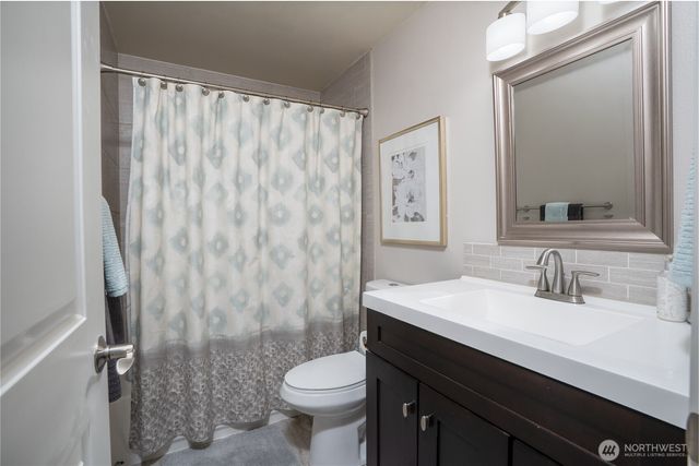 1952 S 371st Pl, Federal Way, WA 98003