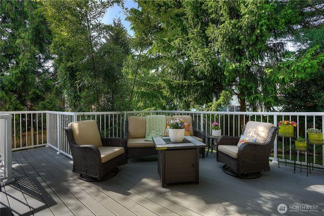 1952 S 371st Pl, Federal Way, WA 98003