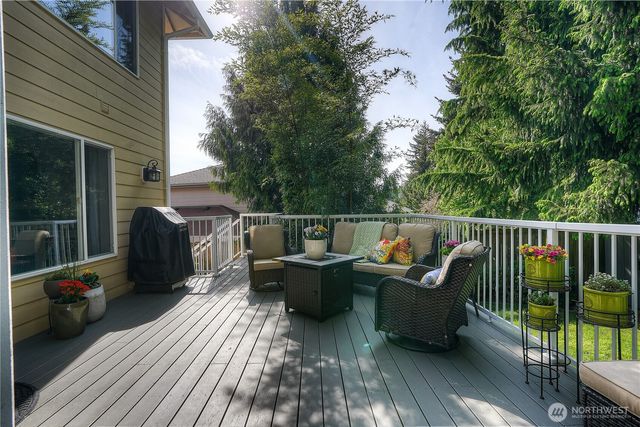 1952 S 371st Pl, Federal Way, WA 98003
