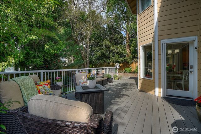 1952 S 371st Pl, Federal Way, WA 98003