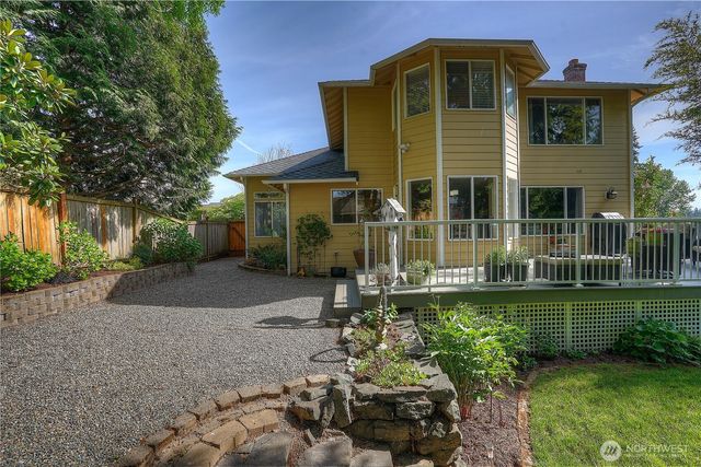 1952 S 371st Pl, Federal Way, WA 98003