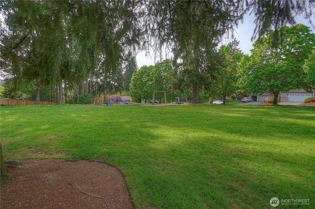 1952 S 371st Pl, Federal Way, WA 98003