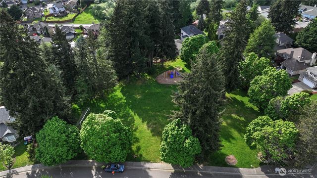 1952 S 371st Pl, Federal Way, WA 98003