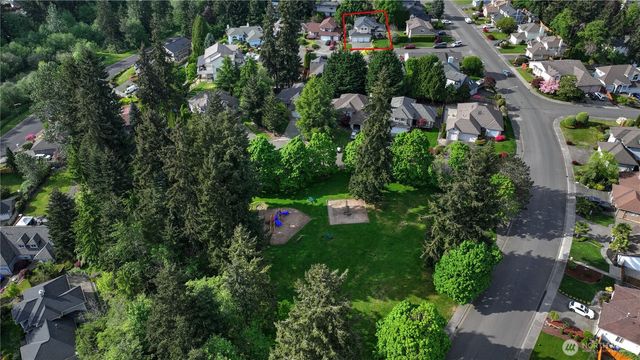 1952 S 371st Pl, Federal Way, WA 98003