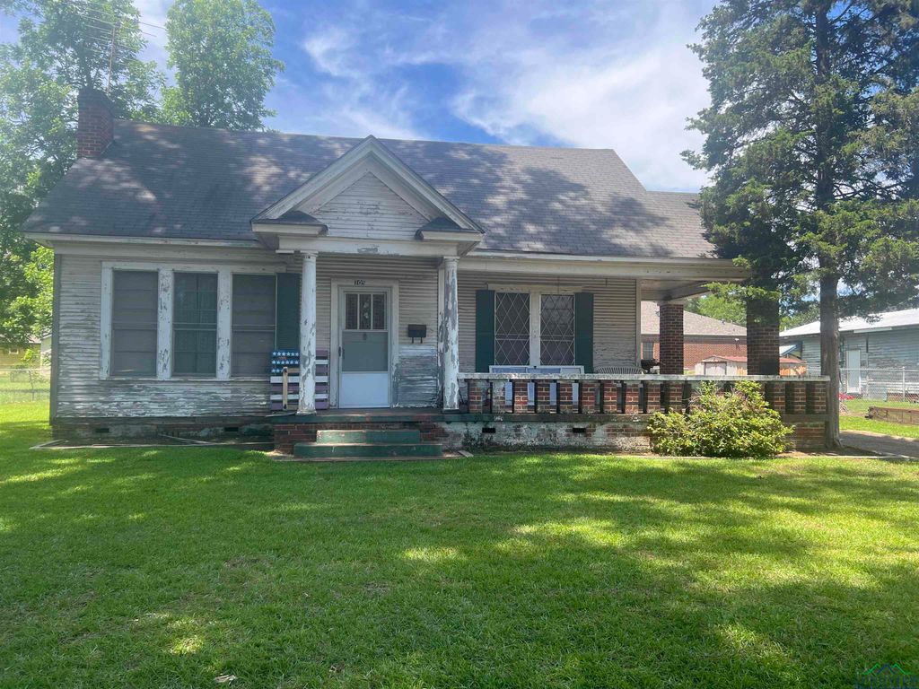 105 Nathan Street, Marshall, TX 75670