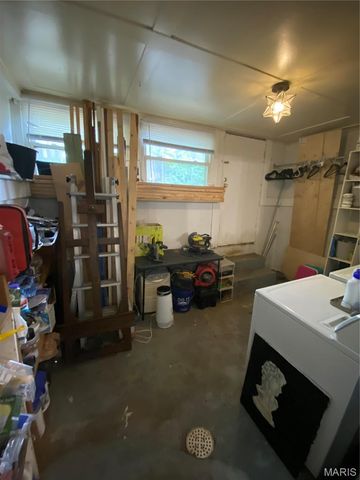 2642 Geyer Avenue, St Louis, MO 63104