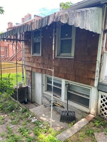 2642 Geyer Avenue, St Louis, MO 63104