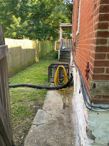 2642 Geyer Avenue, St Louis, MO 63104