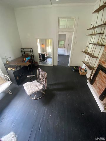 2642 Geyer Avenue, St Louis, MO 63104